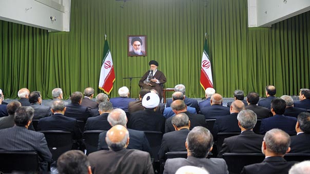 الإمام الخامنئي: أميركا جزء من المشكلة في المنطقة وليس الحل.. ولا معنى لإجراء مفاوضات معها حول القضايا الاقليمية