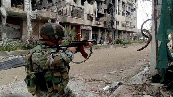 الجيش السوري يتابع عملياته في حلب ويقضي على 24 مسلحاً من &rsquo;داعش&rsquo; في مدينة دير الزور