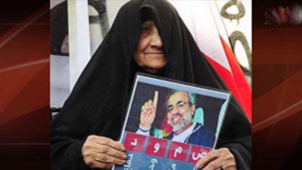 الإفراج مؤقتاً عن الدكتور عبدالجليل السنكيس وشقيقه للمشاركة في عزاء والدتهما