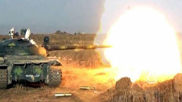 الجيش السوري يقطع اوتستراد حلب_دمشق الدولي نارياً ويقترب من السيطرة عليه بشكل كامل