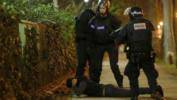 &rsquo;داعش&rsquo; يتبنى هجمات باريس في بيان نُشر على &rsquo;تويتر&rsquo;