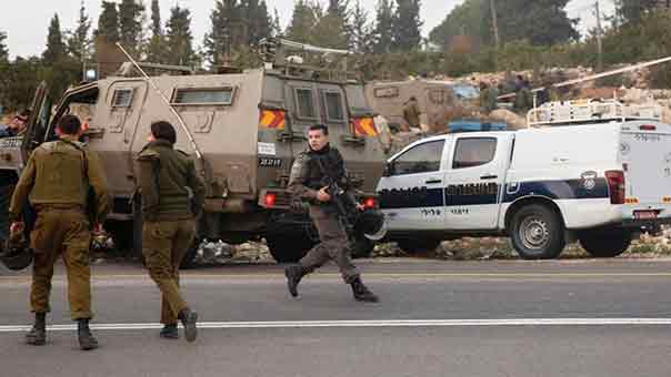  إصابة جنديين صهيونيين دهساً شرق القدس .. والاحتلال يواصل ملاحقة الأسرى المحررين