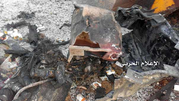 بالصور: العدو الصهيوني يفجر جهاز تجسس بعبوتين ناسفتين اثناء قيام جرافة بأشغال على طريق سهل الخيام - برج الملوك