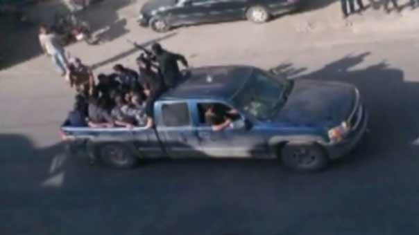 بالفيديو .. فضيحة سقوط فصيلة عرسال وأسر العسكريين