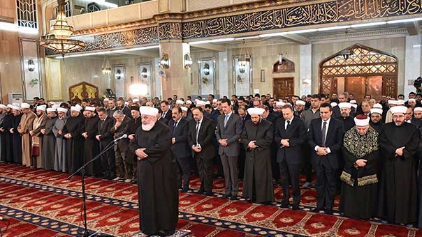 الرئيس الأسد يشارك شخصياً في إحياء ذكرى المولد النبوي الشريف بدمشق