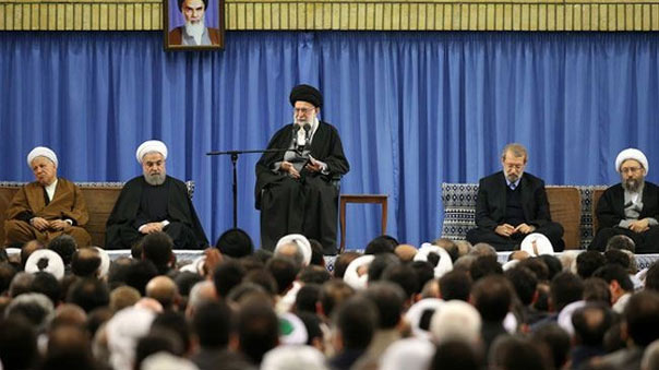 الإمام الخامنئي: هدف الاعداء افتعال حرب بين المسلمين