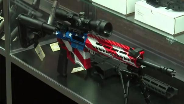 ازدياد إقبال الاميركيين على الاسلحة.. لماذا ؟