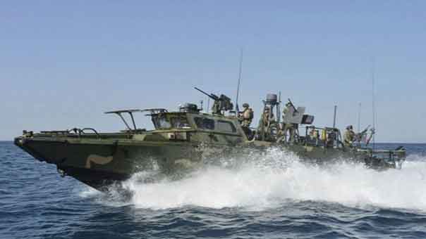 إيران تفرج عن البحارة الأمريكيين بعد احتجازهم لبعض الوقت لخرقهم المياه الإقليمية