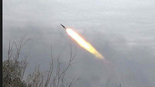 صاروخ &rsquo;الصرخة&rsquo; يشعل موقعاً سعودياً بجيزان.. و30 شهيداً حصيلة مجزرة ضحيان