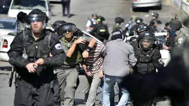 اعتقالات واسعة يشنها الاحتلال و130 معتقلاً بسبب نشاطهم الالكتروني