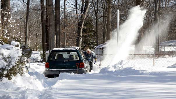 41 قتيلاً ضحية العاصفة الثلجية بالولايات المتحدة الأميركية