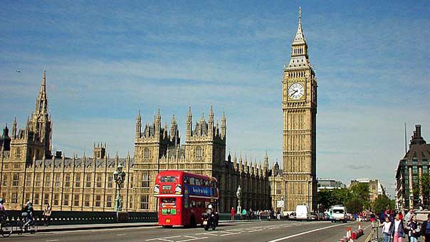 مؤتمر لندن يفتتح أعماله اليوم ووعد بريطاني بتقديم 1,74 مليار دولار للسوريين