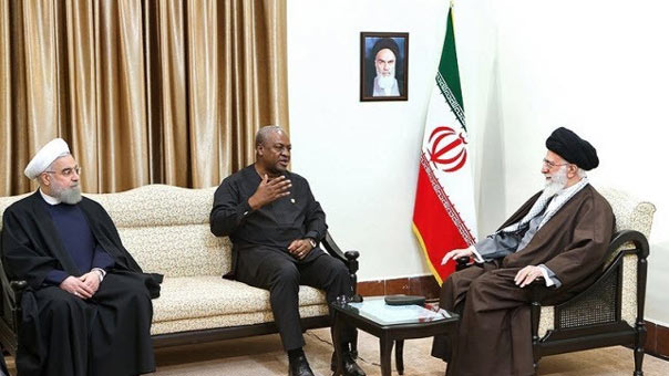 الإمام الخامنئي: حل الأزمة السورية ومواجهة الارهاب لا يكونان إلا بمزيد من التقارب بين الدول المستقلة