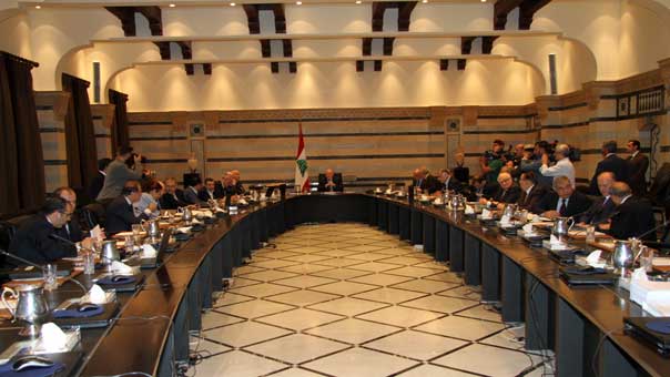  مجلس الوزراء يقرر العودة الى خيار المطامر الصحية بحال سقوط قرار ترحيل النفايات