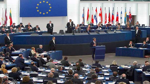 قمة الإتحاد الاوروبي تُستأنف اليوم ومخاوف من خروج بريطانيا