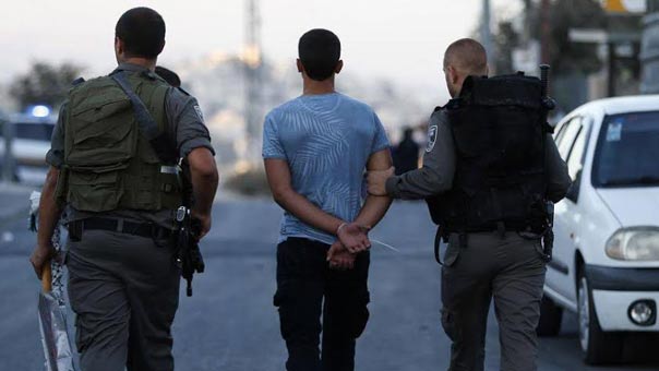 مستوطنون يدنسون الأقصى بحماية من شرطة العدو.. واعتقالات وإصابات خلال مواجهات في الضفة والقدس