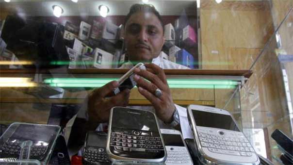 السعودية تحظر على الأجانب بيع الهواتف المحمولة لتوفير الوظائف لمواطنيها