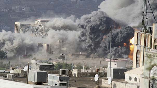 طائرات العدوان السعودي تواصل استهداف المدنيين في تعز ومأرب والعاصمة صنعاء