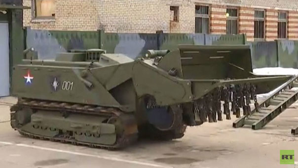 بالفيديو.. تدريبات خبراء روس في نزع الألغام عشية توجههم إلى تدمر