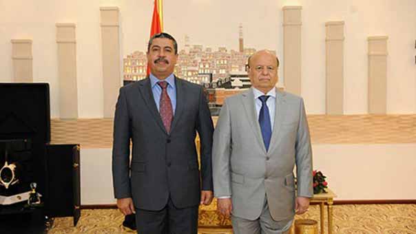 هادي يقيل بحاح ويعيّن محسن الاحمر المعروف بارتباطه بـ&rsquo;القاعدة&rsquo; نائبًا للرئيس