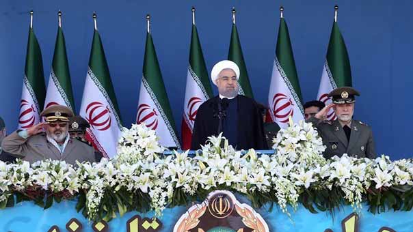 عرض منظومة &rsquo;اس-300&rsquo; في &rsquo;يوم الجيش الايراني&rsquo;.. وروحاني: سندافع عن الشعوب الإسلامية وقواتنا رهن إشارة القائد