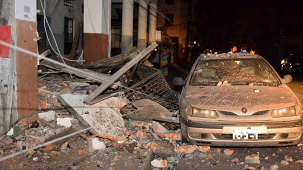 زلزال عنيف بقوة 7,8 درجات يضرب الاكوادور ويخلّف 41 قتيلًا