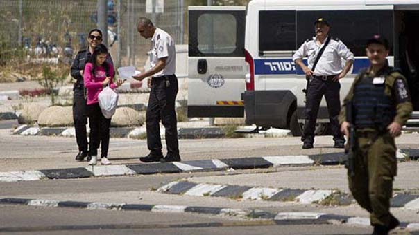 ديما الواوي .. طفلة فلسطينية عايشت ويلات الاعتقال وشهدت عذابات السجان الصهيوني