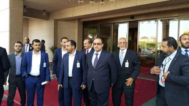 الوفد الوطني اليمني يلتقي الأمين العام لمجلس التعاون الخليجي..والعميد لقمان يتهم العدوان بالسعي لإفشال حوار الكويت