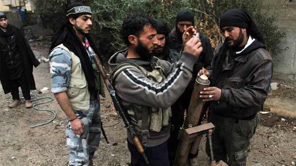 معارك طاحنة بين الجماعات الإرهابية..وقتلى وجرحى في صفوف المدنيين