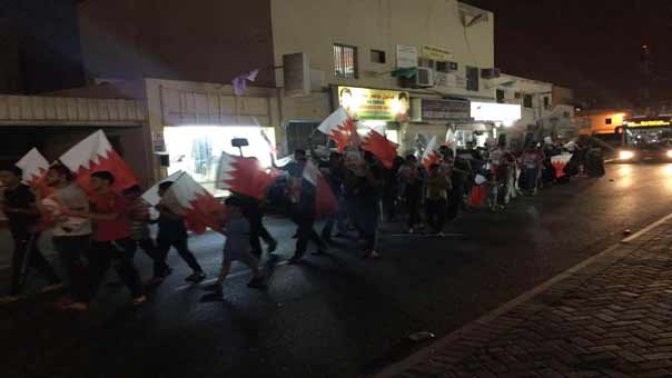 البحرين: تظاهرات سلمية رفضاً للحكم التعسفي الصادر بحق الشيخ سلمان .. والسلطات ترد بالقمع