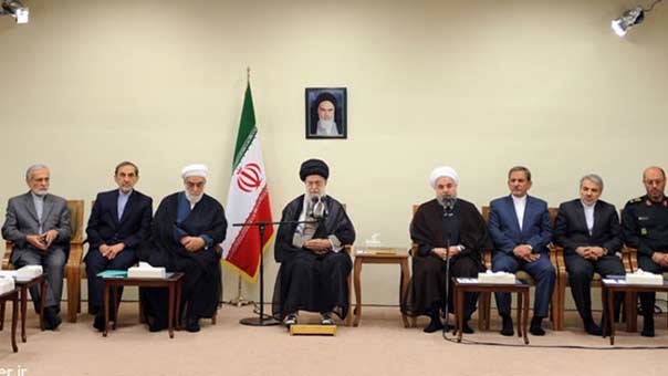 الامام الخامنئي يقدم توجيهاته للحكومة الايرانية خلال استضافة رمضانية