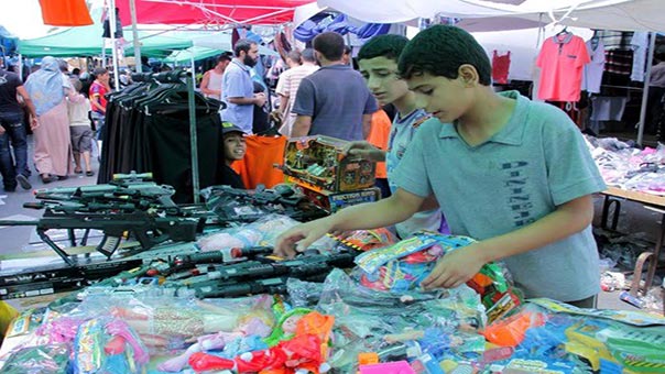 الحصار الصهيوني يسلب أهالي غزة فرحة العيد