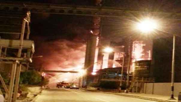 إيران: إخماد حريق في مجمع &rsquo;بوعلي سينا&rsquo; للبتروكيماويات في ميناء ماهشهر