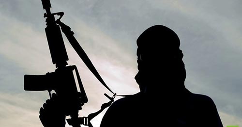 سوريا: مقتل أحد المسؤولين العسكريين في تنظيم &rsquo;داعش&rsquo; بمدينة دير الزور..وقتلى وجرحى في صفوف المسلحين بريف حماه الشرقي