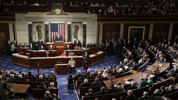 النواب الأمريكي يحظر شراء الماء الثقيل من إيران والبيت الأبيض يهدد بالفيتو