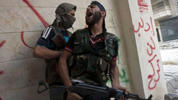 معارك &rsquo;داعش&rsquo; و&rsquo;الجيش الحر&rsquo;.. وتصفية القيادات تتواصل في إدلب ودرعا