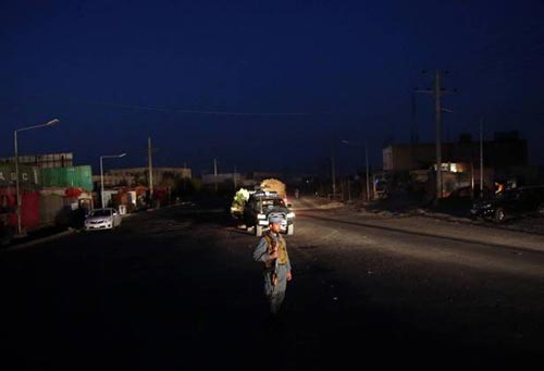 تفجير ضخم يستهدف فندقاً في كابول و&rsquo;طالبان&rsquo; تتبنى