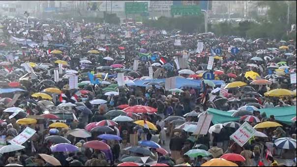 مسيرة ضخمة في صنعاء لتأييد الاتفاق السياسي بين &rsquo;أنصار الله&rsquo; والمؤتمر الشعبي&rsquo;