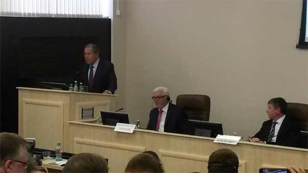 لافروف: الغرب يمارس سياسة معايير مزدوجة في سوريا واليمن