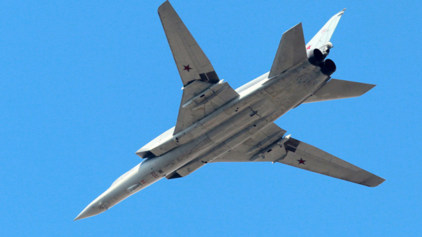 قاذفات استراتيجية روسية تنطلق من إيران وتقصف الإرهابيين في سوريا