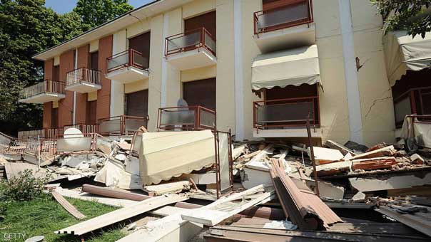 قتلى بزلزال إيطاليا..وسكّان محاصرون تحت الأنقاض