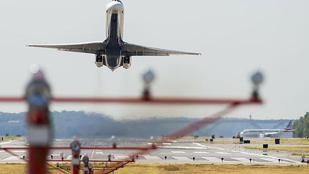 انطلاق أول رحلة تجارية بين الولايات المتحدة وكوبا