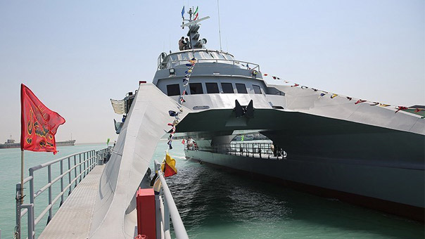 بالصور والفيديو .. تعرف على ميزات الزورق العسكري الإيراني &rsquo;ناظري&rsquo; بقدراته المتطورة