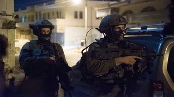 إصابة شرطيين صهيونيين بجراح خطرة طعناً في القدس المحتلة.. واعتقال 10 فلسطينيين خلال مداهمات بالضفة