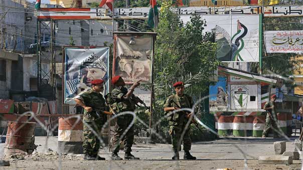  عين الحلوة: هدوء حذر واتصالات ولقاءات يواكبها إجراءات أمنية احترازية للجيش اللبناني