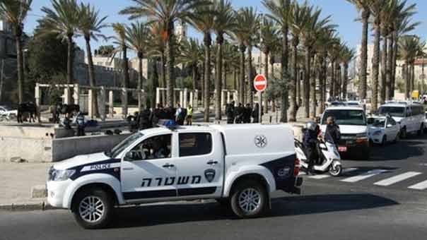 شرطة العدو تطوّر طوق حماية لعناصرها خشية من عمليات الطعن