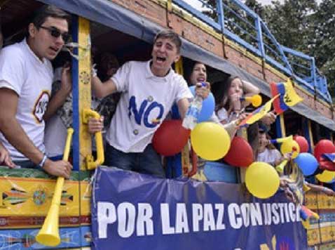 بعد نزاع دام لأكثر من 50 عاماً: الناخبون في كولومبيا يقترعون ضد اتفاق &rsquo;السلام&rsquo; مع حركة &rsquo;فارك&rsquo;