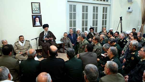 الامام الخامنئي في يوم الشرطة: قوات الشرطة ركن اساسي لاستتاب الامن في البلاد