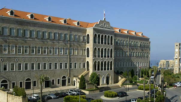 انعقاد مجلس الوزراء بحضور وزيرين للتيار الوطني الحر.. وفنيش يدعو الى التفاهم