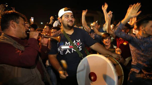 بالصور: مسيحيو قراقوش العراقية يحتفلون بقرب تحرير من &rsquo;داعش&rsquo;